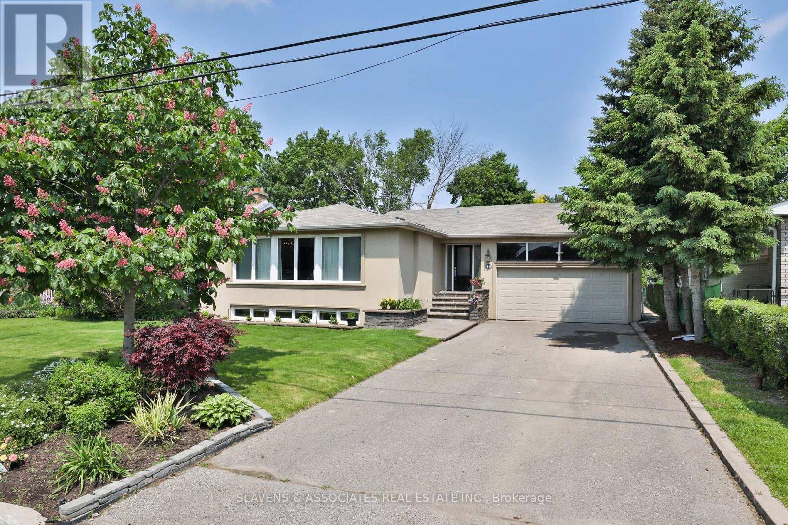 49 HEARTHSTONE CRESCENT, Toronto (westminster-branson), ON M2R1G2