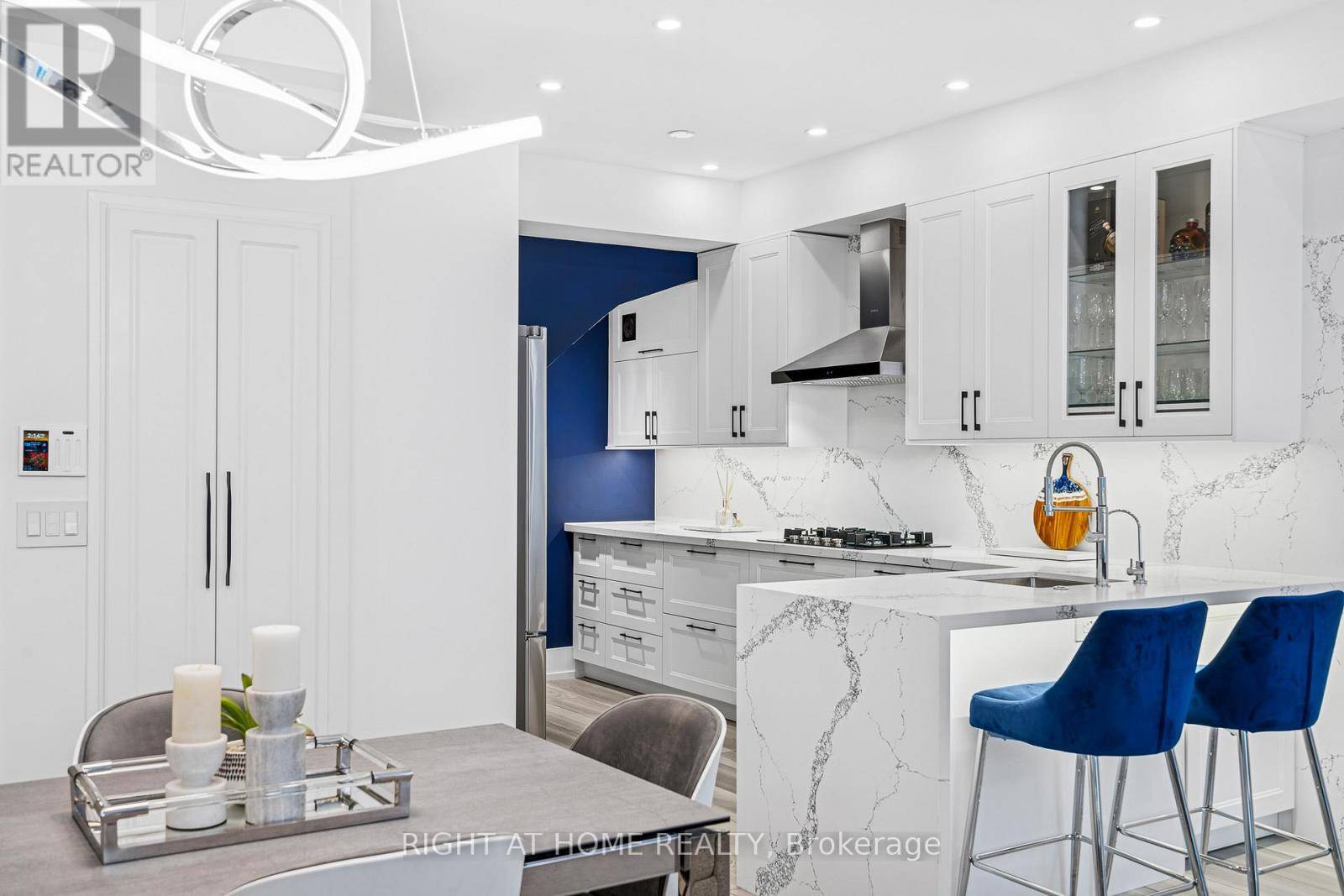 Toronto (waterfront Communities), ON M5V1Y2,500 Richmond ST West #118