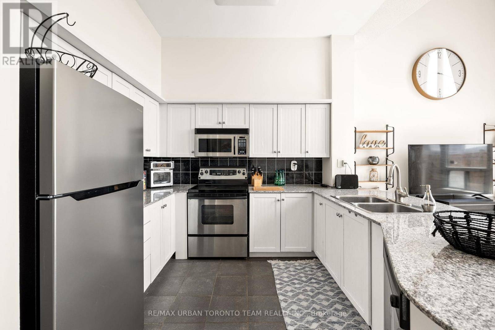 Toronto (victoria Village), ON M4A1J7,1720 Eglinton AVE East #108