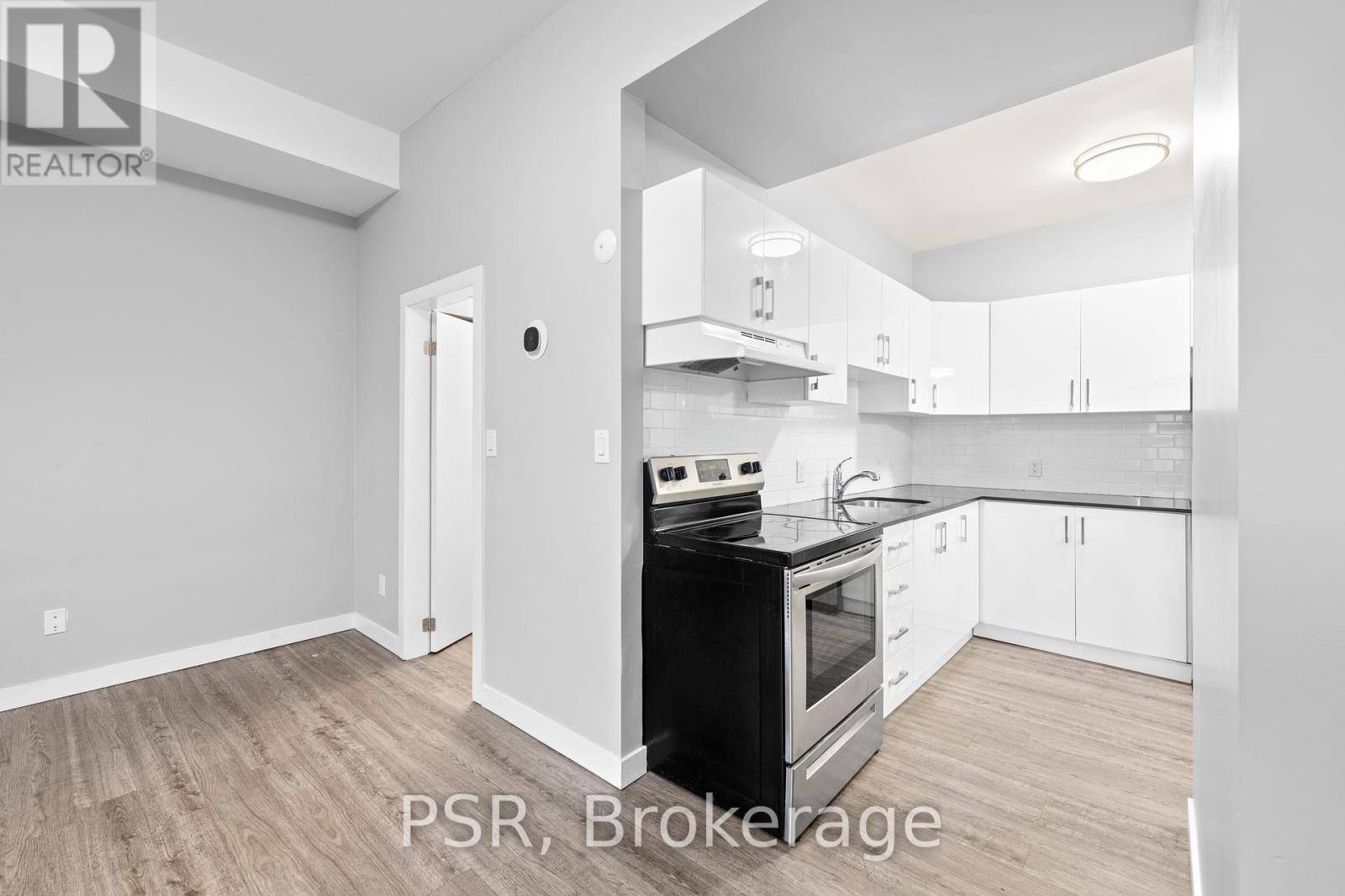Toronto (moss Park), ON M5A2E7,205 Gerrard ST East #5