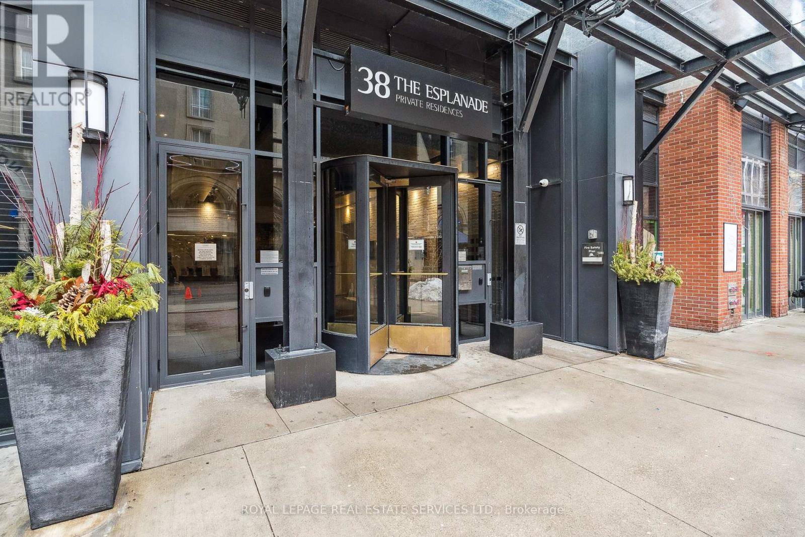 Toronto (waterfront Communities), ON M5E1A5,38 The Esplanade #807