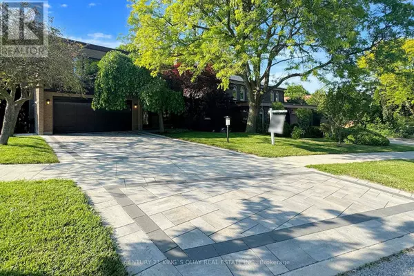 22 COREYDALE COURT, Toronto (bathurst Manor), ON M3H4T2