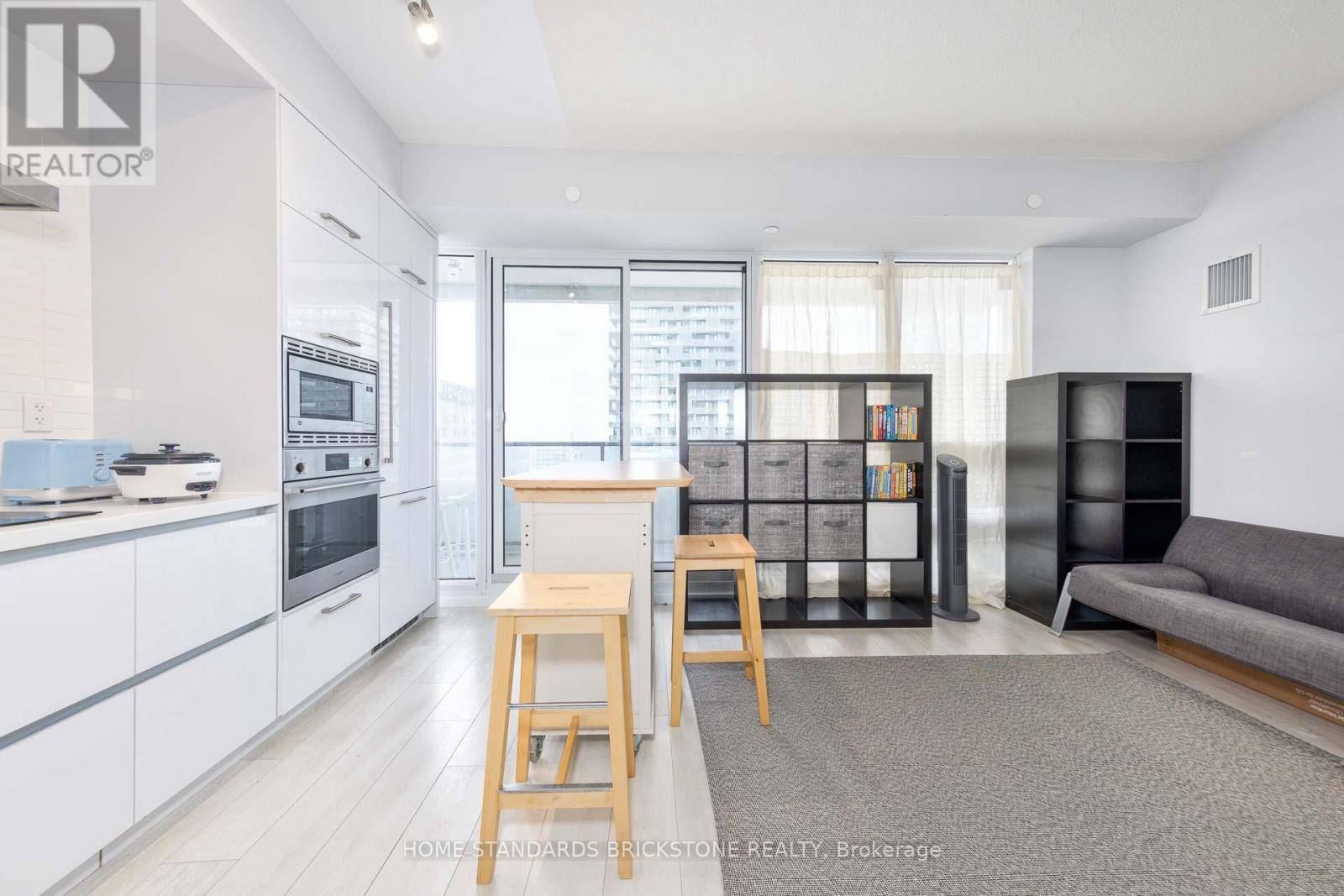Toronto (mount Pleasant West), ON M4S2B4,2221 Yonge ST #3511