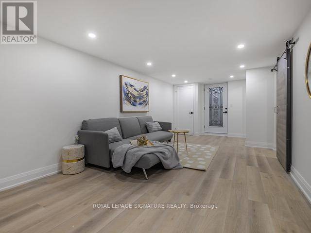 Toronto (don Valley Village), ON M2J2A1,16 Ennismore PL #Bsmt