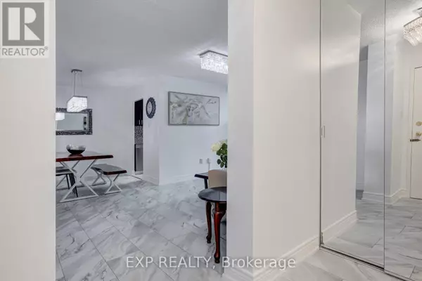 Toronto (newtonbrook West), ON M2M4B1,205 Hilda AVE #302