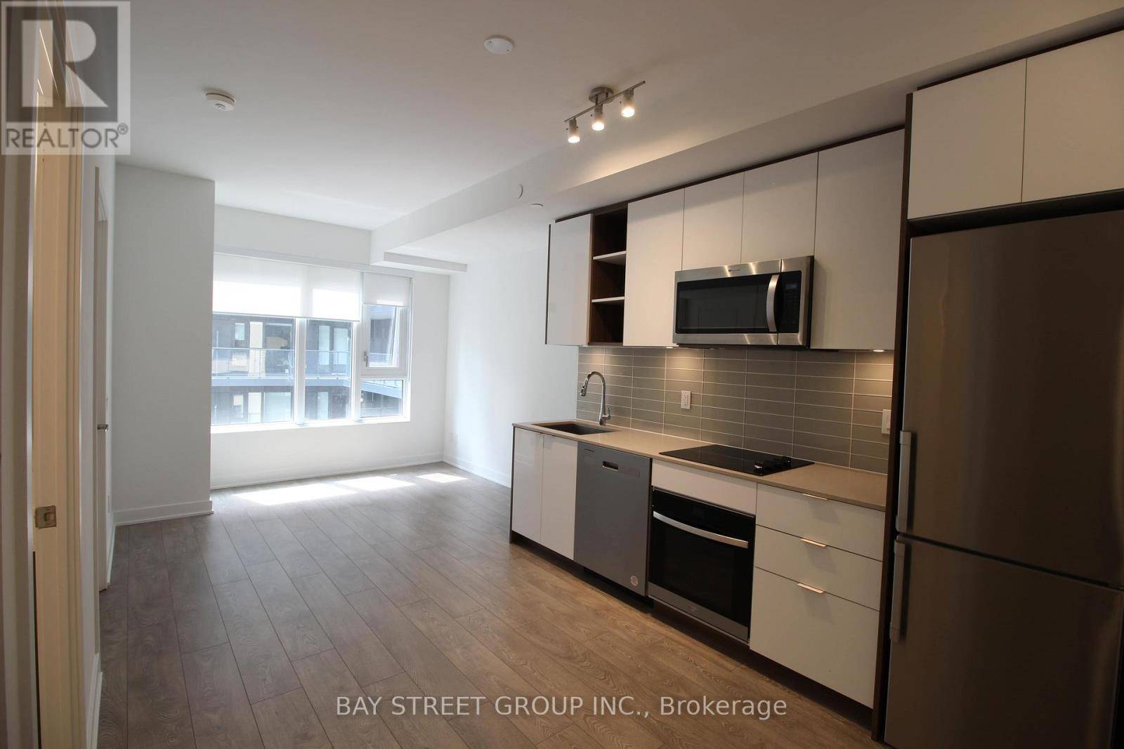 Toronto (waterfront Communities), ON M5V1Y6,543 Richmond ST West #814