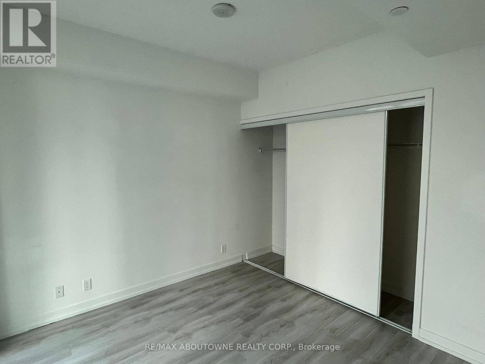 Toronto (yonge-eglinton), ON M4R0A4,33 Helendale AVE #1509