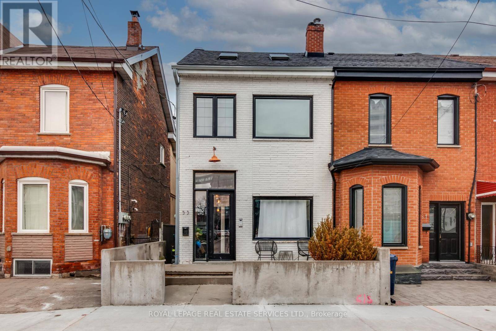 53 Gladstone AVE #2, Toronto (little Portugal), ON M6J3K7
