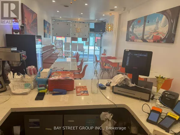 Toronto (bay Street Corridor), ON M4Y1X9,510 Yonge ST ##100