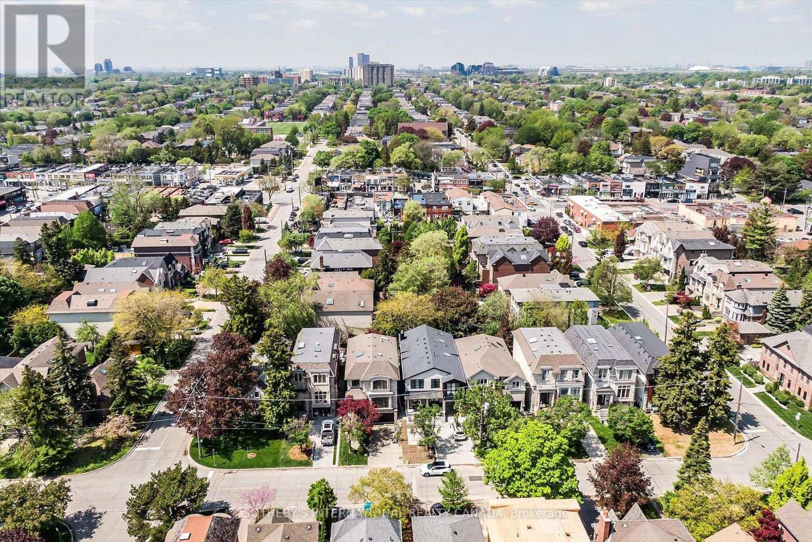 Toronto (bedford Park-nortown), ON M3W3W9,446 ELM ROAD