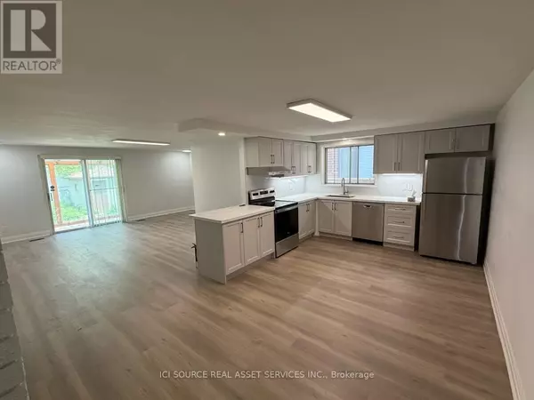 Toronto (willowdale West), ON M2R1G9,386 HORSHAM AVENUE