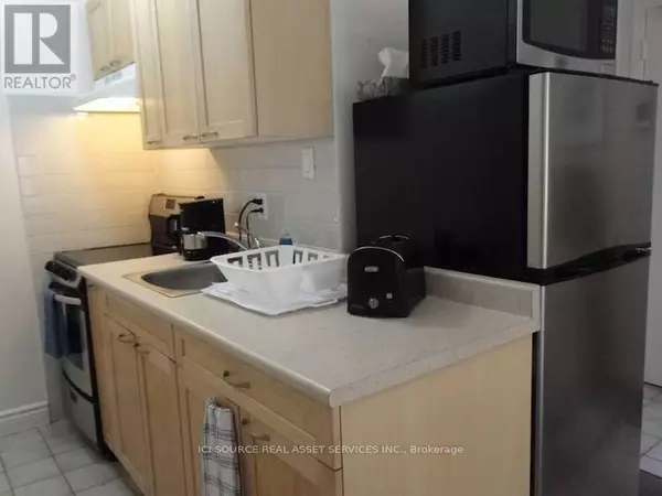 Toronto (moss Park), ON M5A2N8,72 PEMBROKE STREET