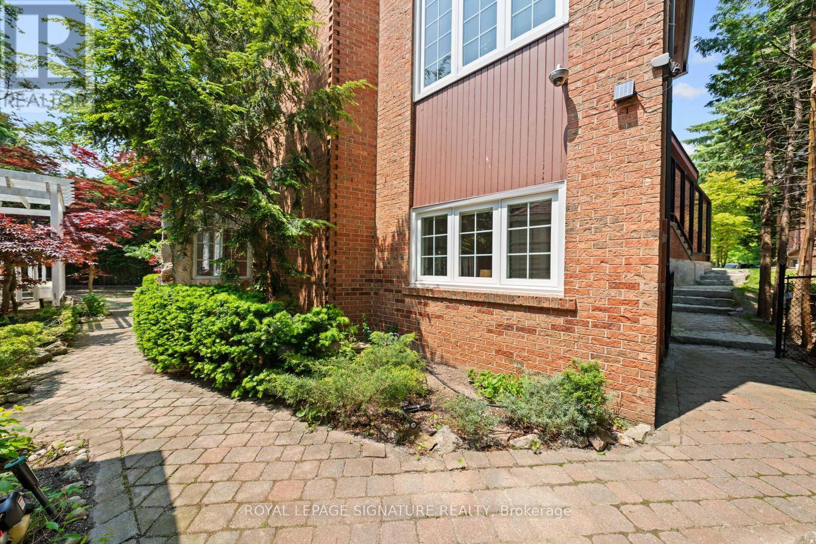 Toronto (bridle Path-sunnybrook-york Mills), ON M3B3C6,23 BRANDY COURT
