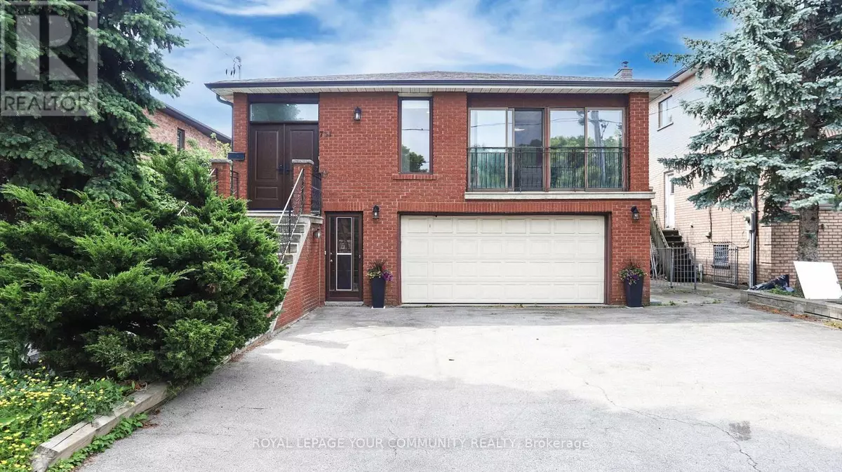 Toronto (englemount-lawrence), ON M6B1Z9,731 GLENCAIRN AVENUE