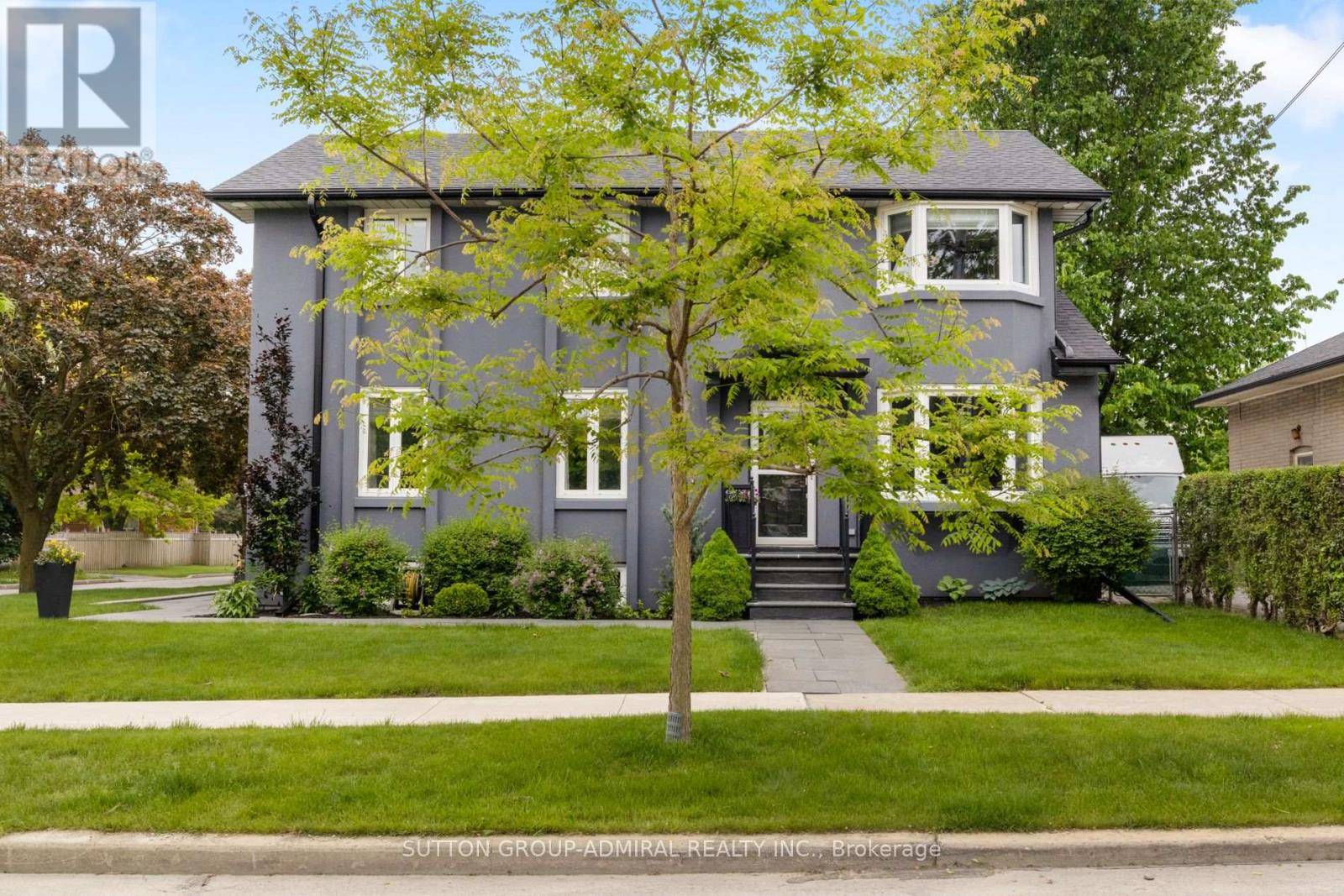 Toronto (willowdale West), ON M2R1J1,479 HOUNSLOW AVENUE