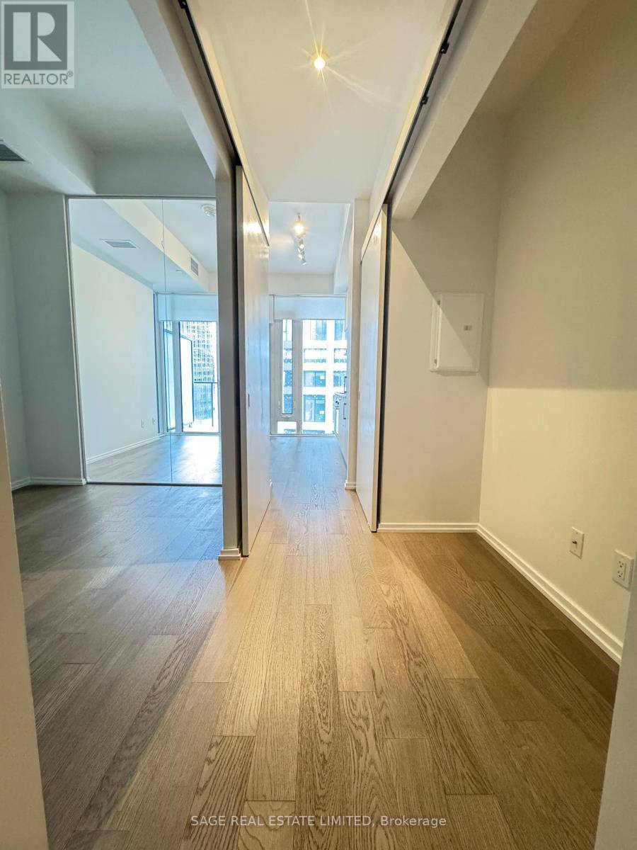 Toronto (mount Pleasant West), ON M4S0B1,5 Soudan AVE #914