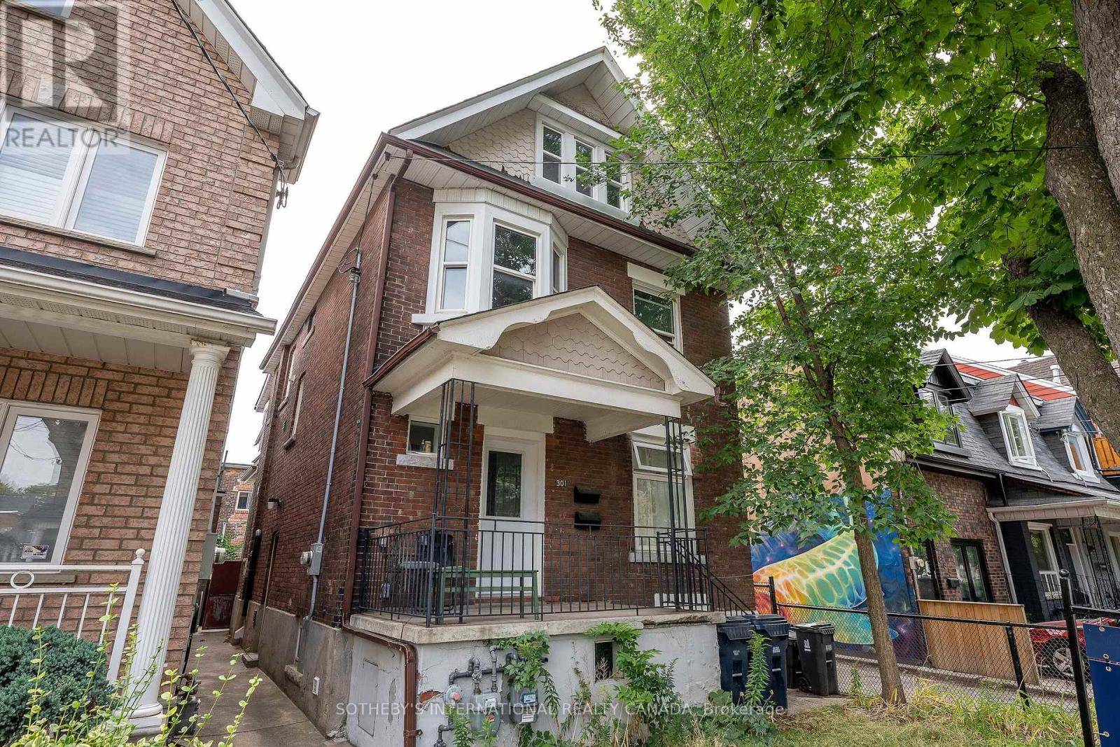 301 Euclid AVE #Lower, Toronto (trinity-bellwoods), ON M6J2K1