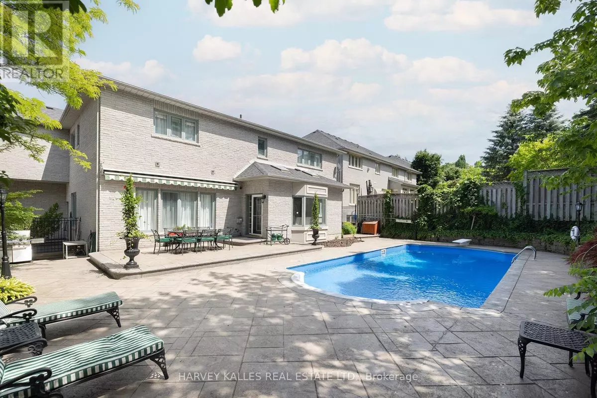 Toronto (bayview Woods-steeles), ON M2K3A7,60 BOWAN COURT