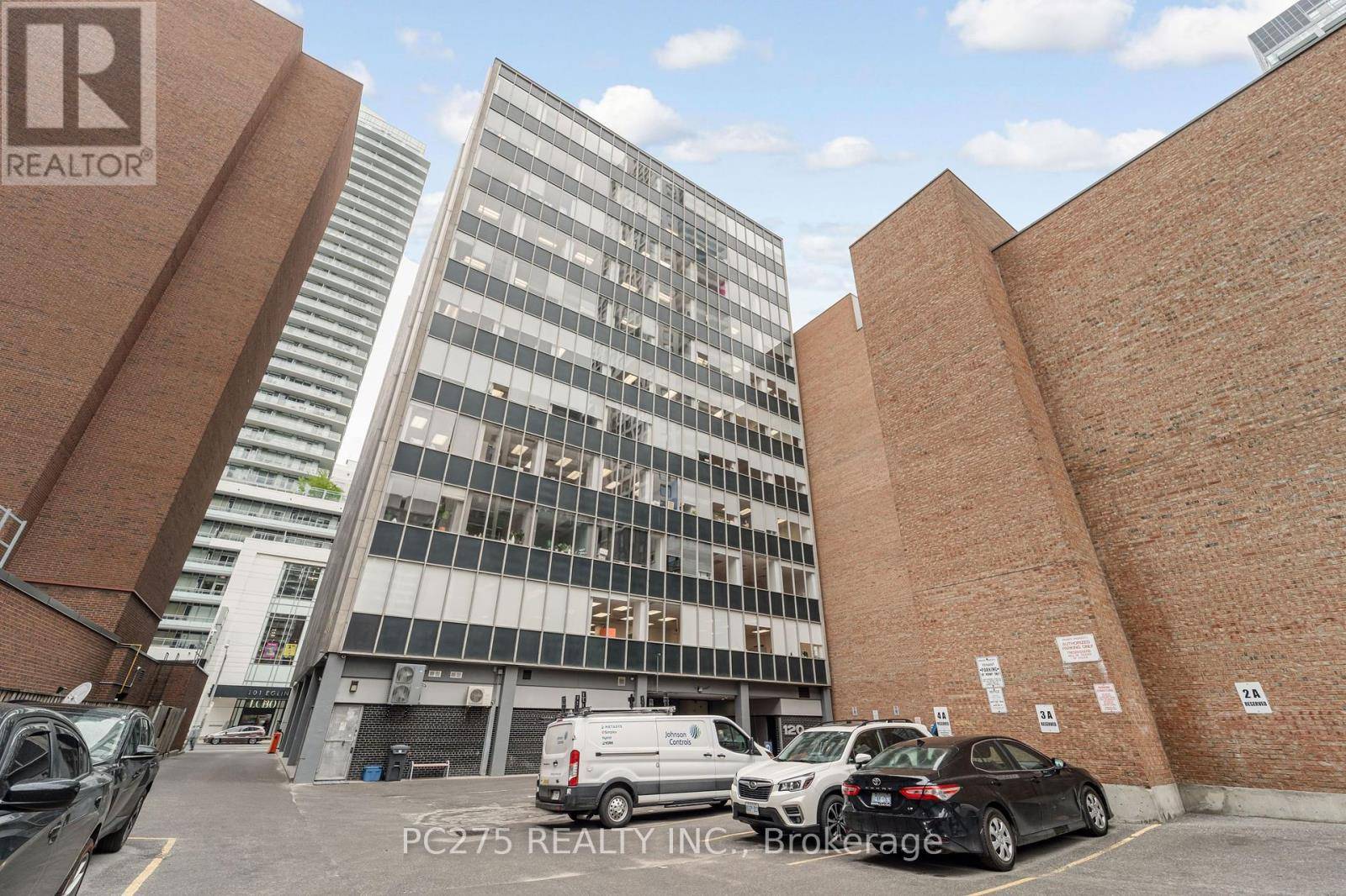 Toronto (mount Pleasant West), ON M4P1E2,120 Eglinton AVE East #102