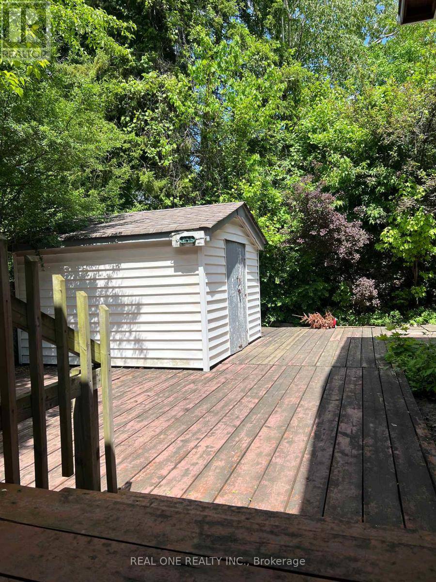 Toronto (don Valley Village), ON M2J2G2,34 SHIPPIGAN CRESCENT