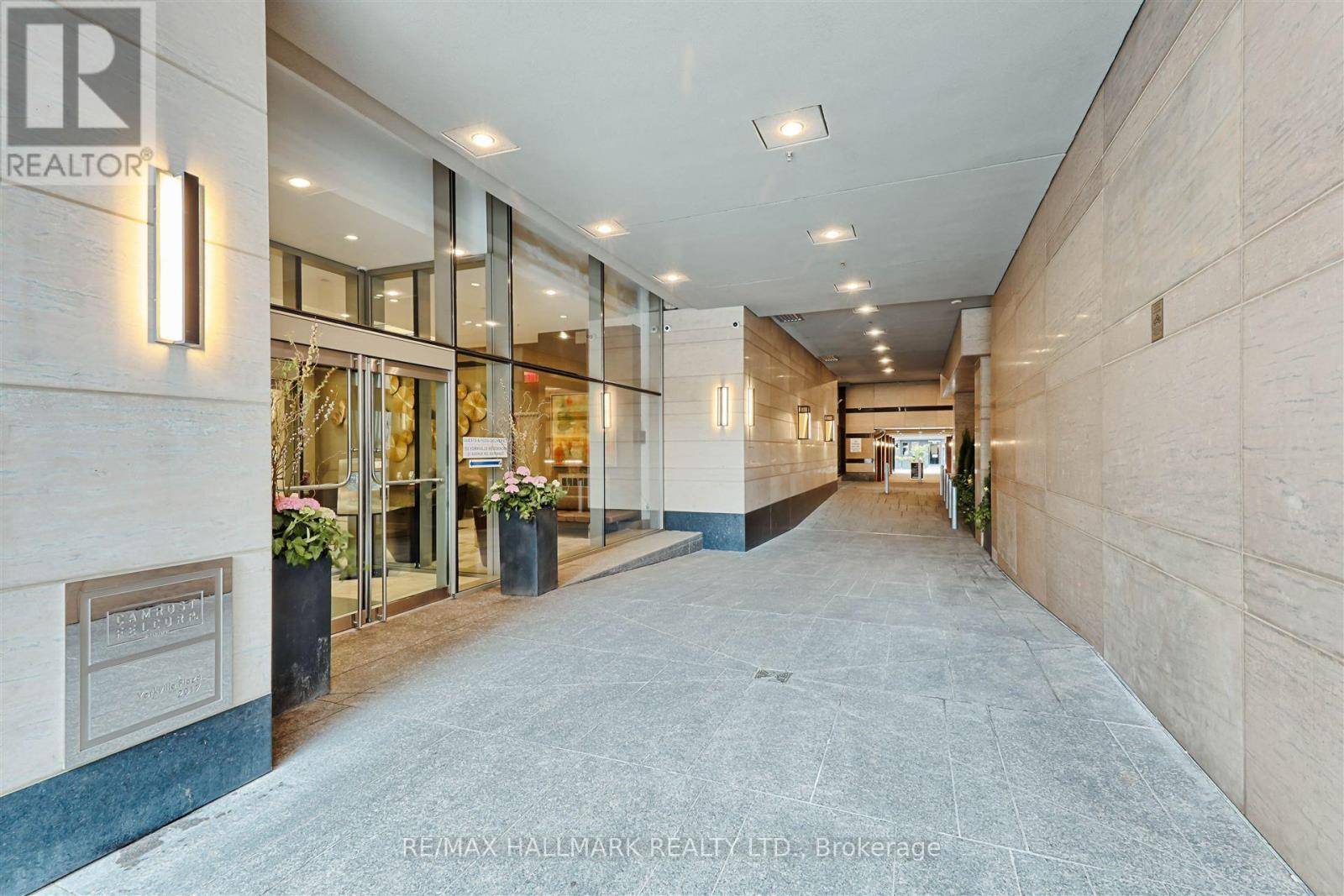 Toronto (annex), ON M5R0B4,155 Yorkville AVE #1412