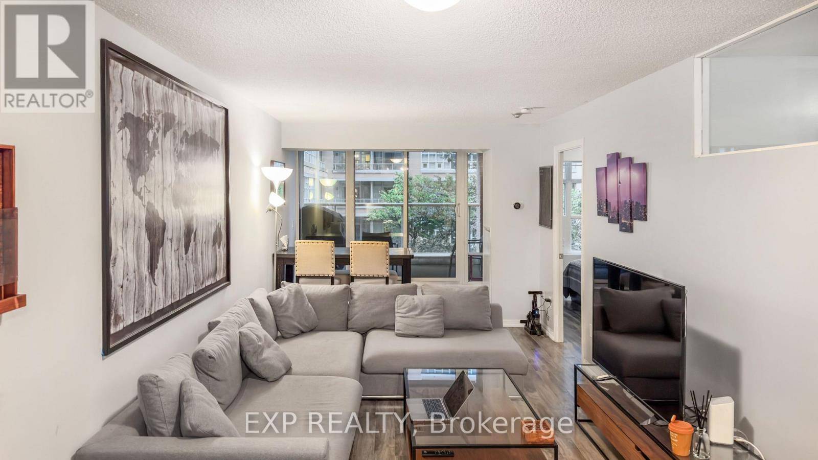 Toronto (niagara), ON M6K3R3,75 East Liberty ST #419