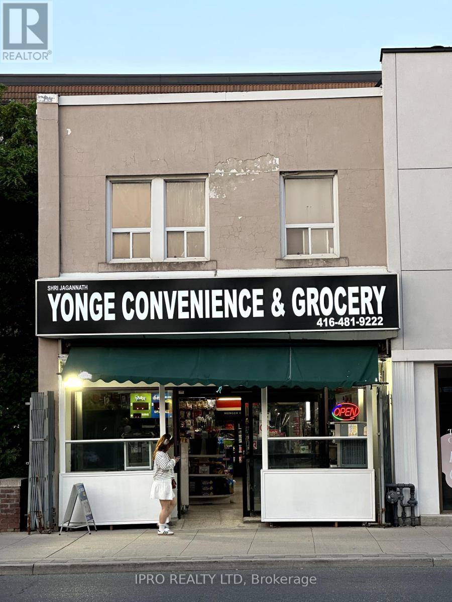 Toronto (mount Pleasant East), ON M4P2J1,2563 YONGE STREET