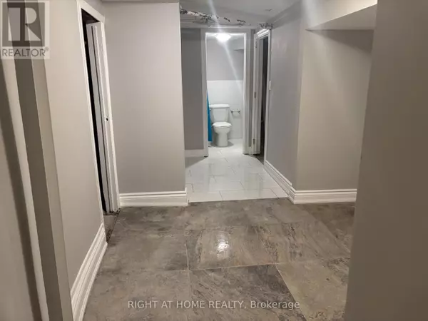 Toronto (oakwood Village), ON M6E2W9,507 OAKWOOD AVENUE