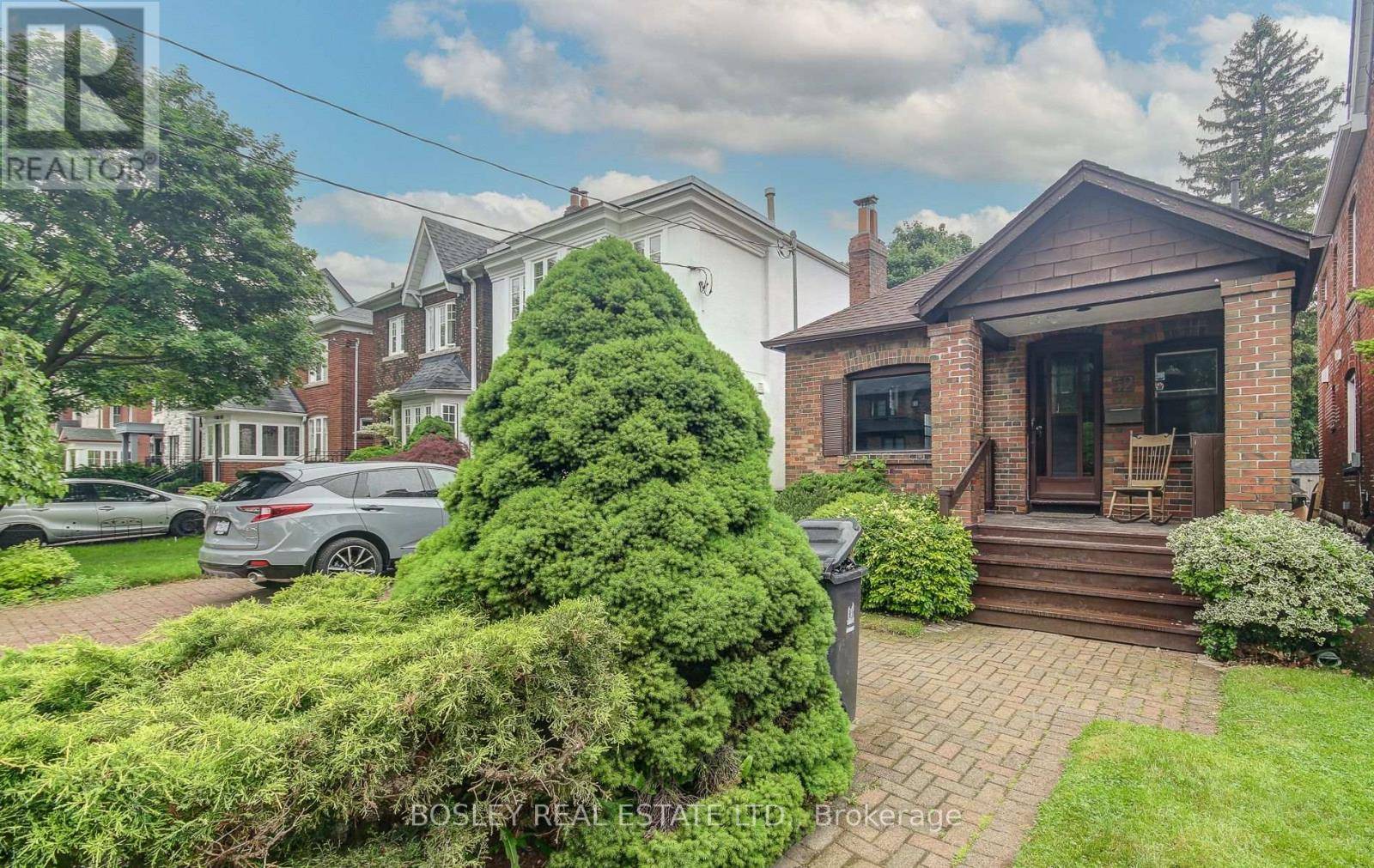 Toronto (mount Pleasant East), ON M4S2T9,52 BELCOURT ROAD