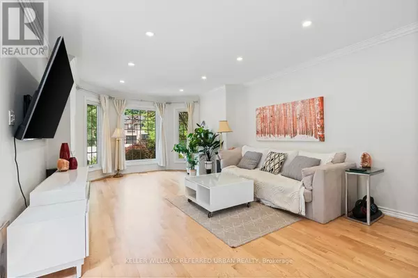 Toronto (bayview Woods-steeles), ON M2H3L3,4 SADDLETREE DRIVE