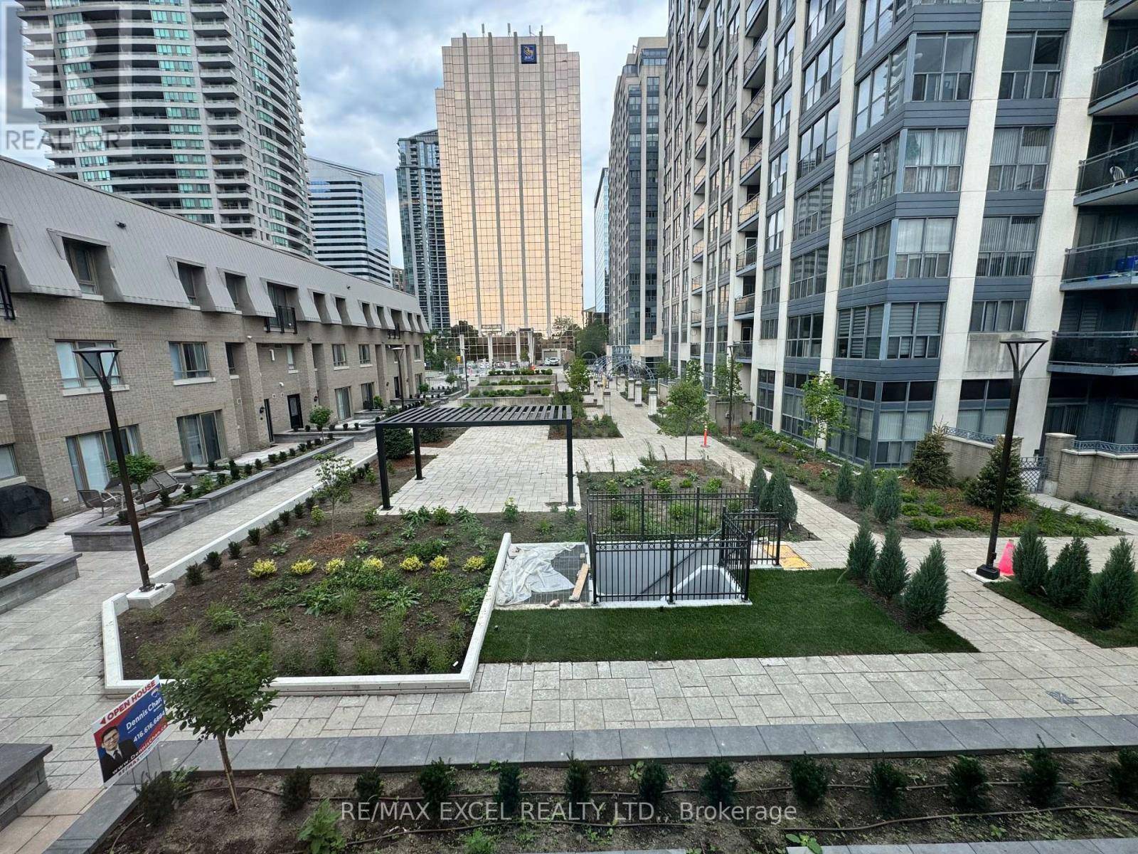 38 Hollywood AVE #114, Toronto (willowdale East), ON M2N6R6