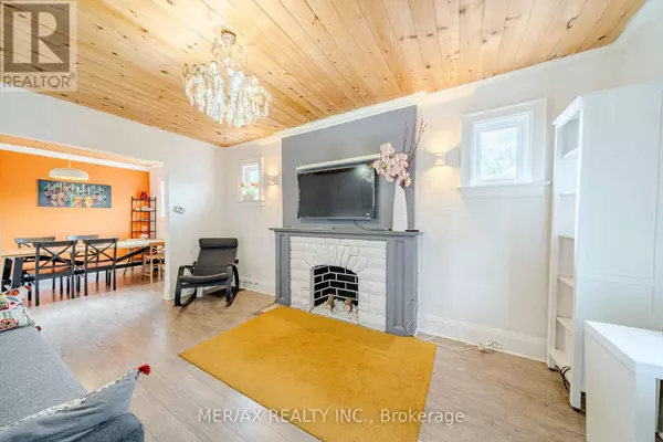 Toronto (newtonbrook East), ON M2M3Y4,91 STEELES AVENUE E