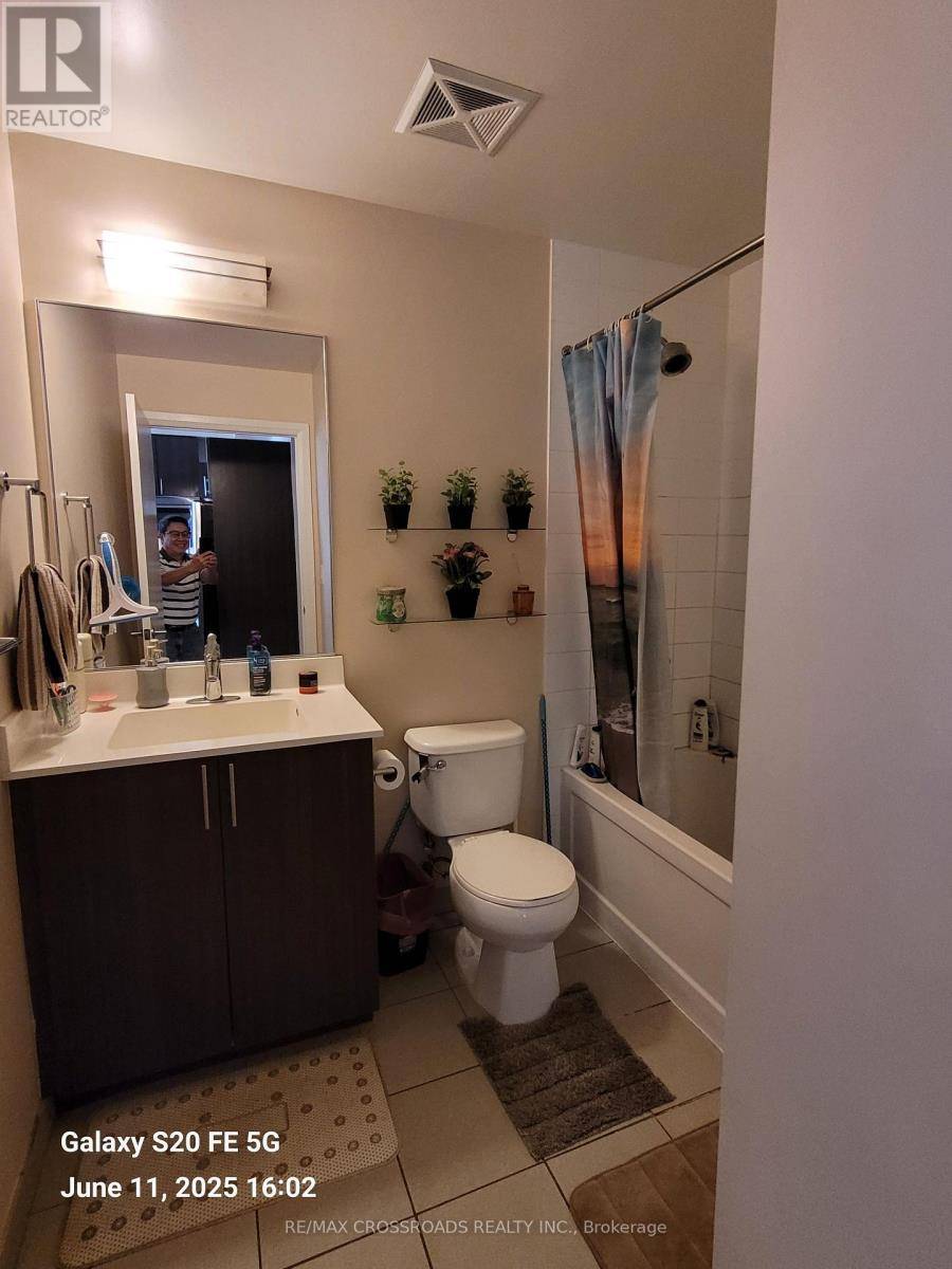 Toronto (bayview Village), ON M2K0B9,17 Kenaston GDNS #414