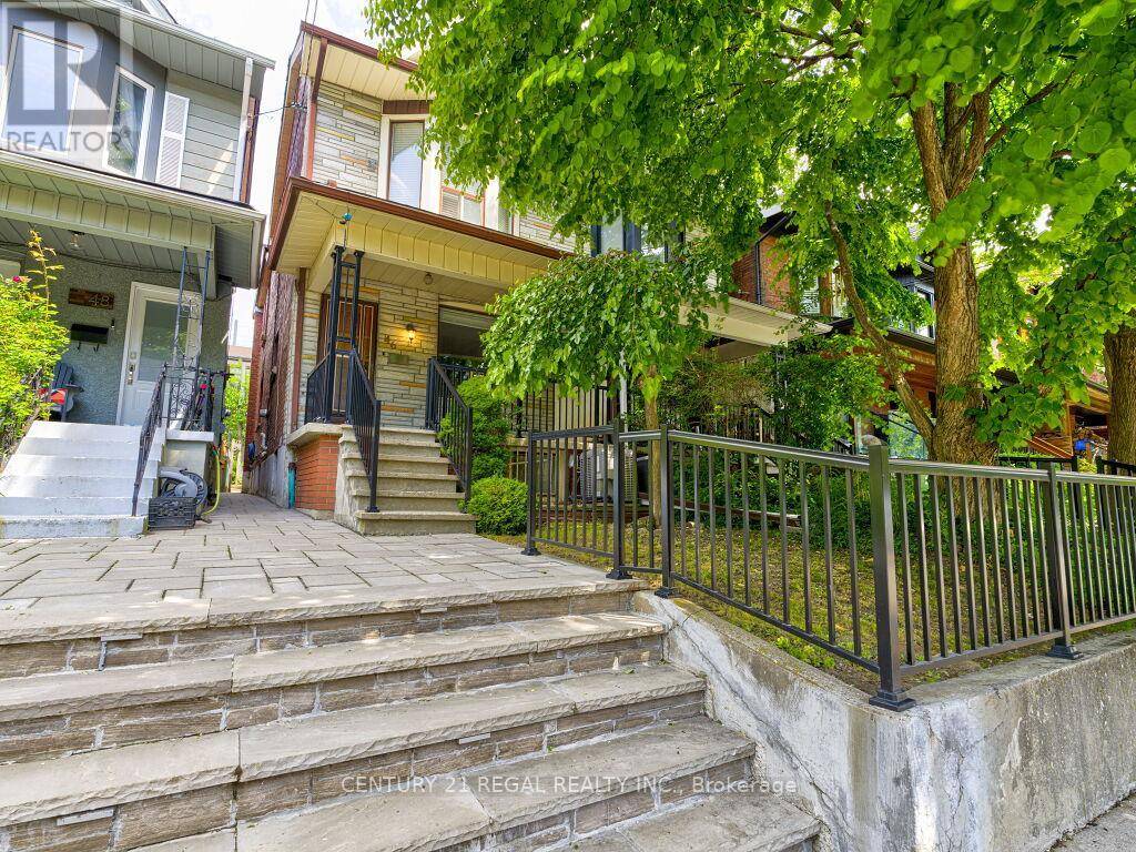 Toronto (wychwood), ON M6G2A9,46 MARCHMOUNT ROAD