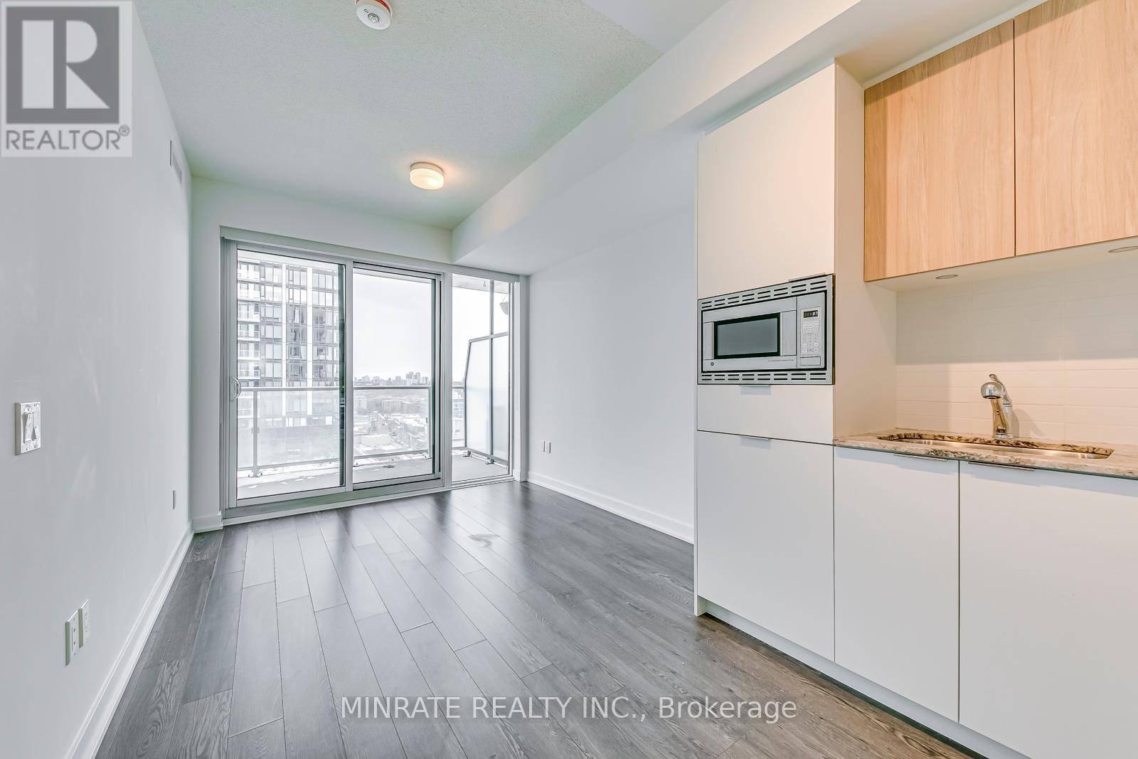 Toronto (banbury-don Mills), ON M3C3M9,20 O'Neill RD #1118