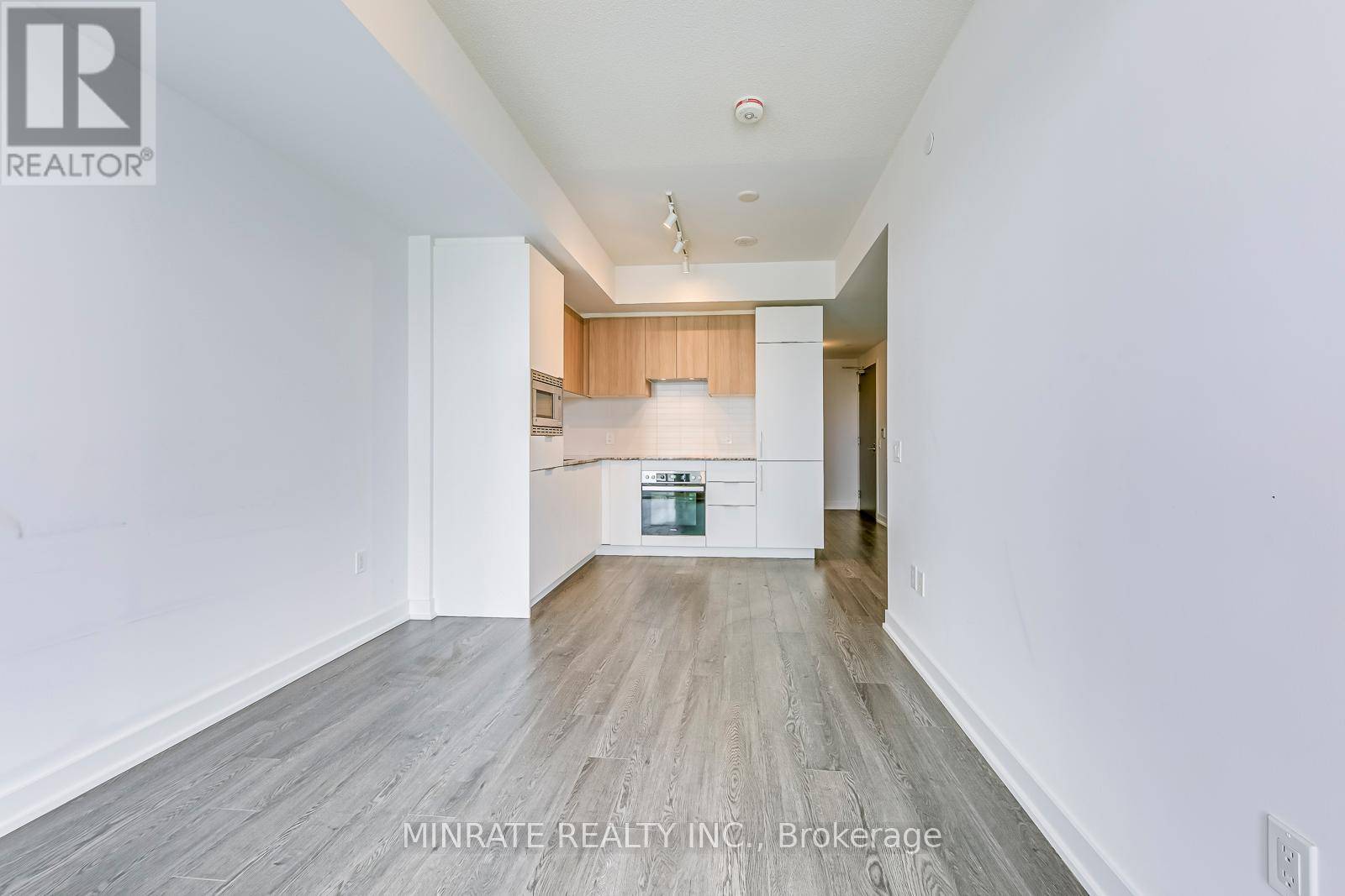 Toronto (banbury-don Mills), ON M3C3M9,20 O'Neill RD #1118
