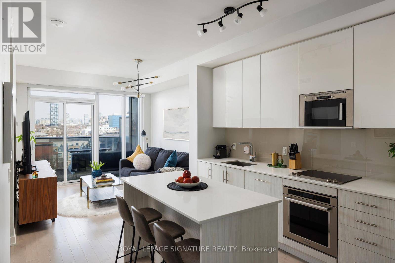 330 Richmond ST West #1006, Toronto (waterfront Communities), ON M5V0M4