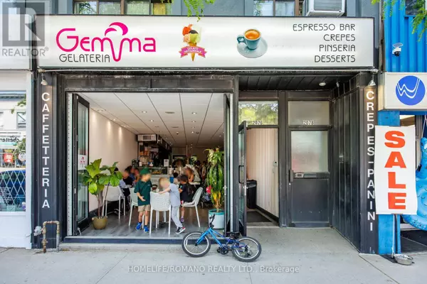 Toronto (yonge-eglinton), ON M4S2A3,2076 YONGE STREET