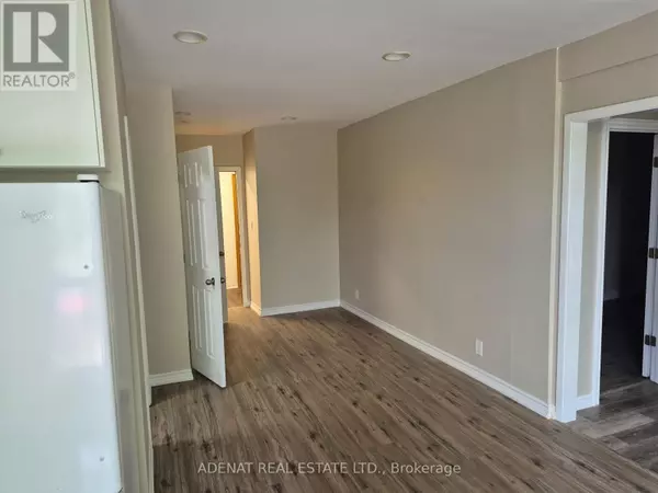 Toronto (palmerston-little Italy), ON M6H1L2,901 Bloor ST #2nd Fld