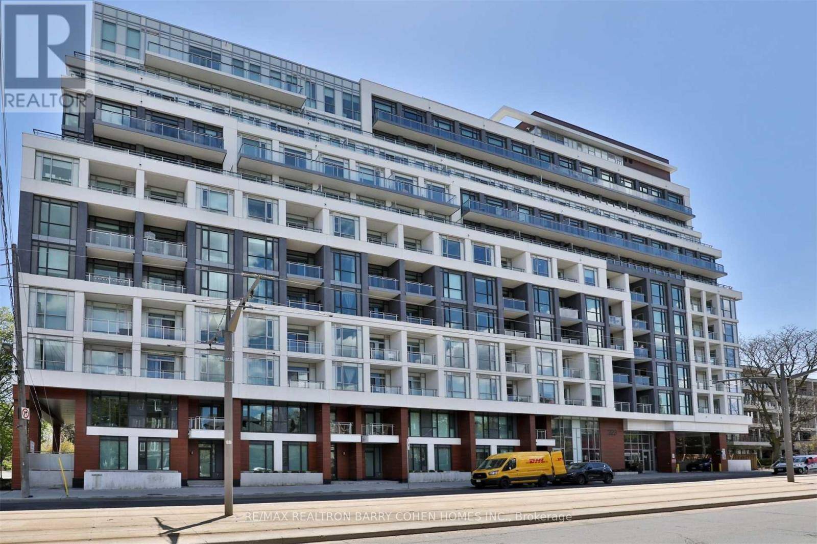 Toronto (casa Loma), ON M4V1R3,223 St Clair AVE West #Th103