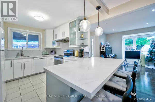 Toronto (don Valley Village), ON M2J2C7,67 GROVE PARK CRESCENT