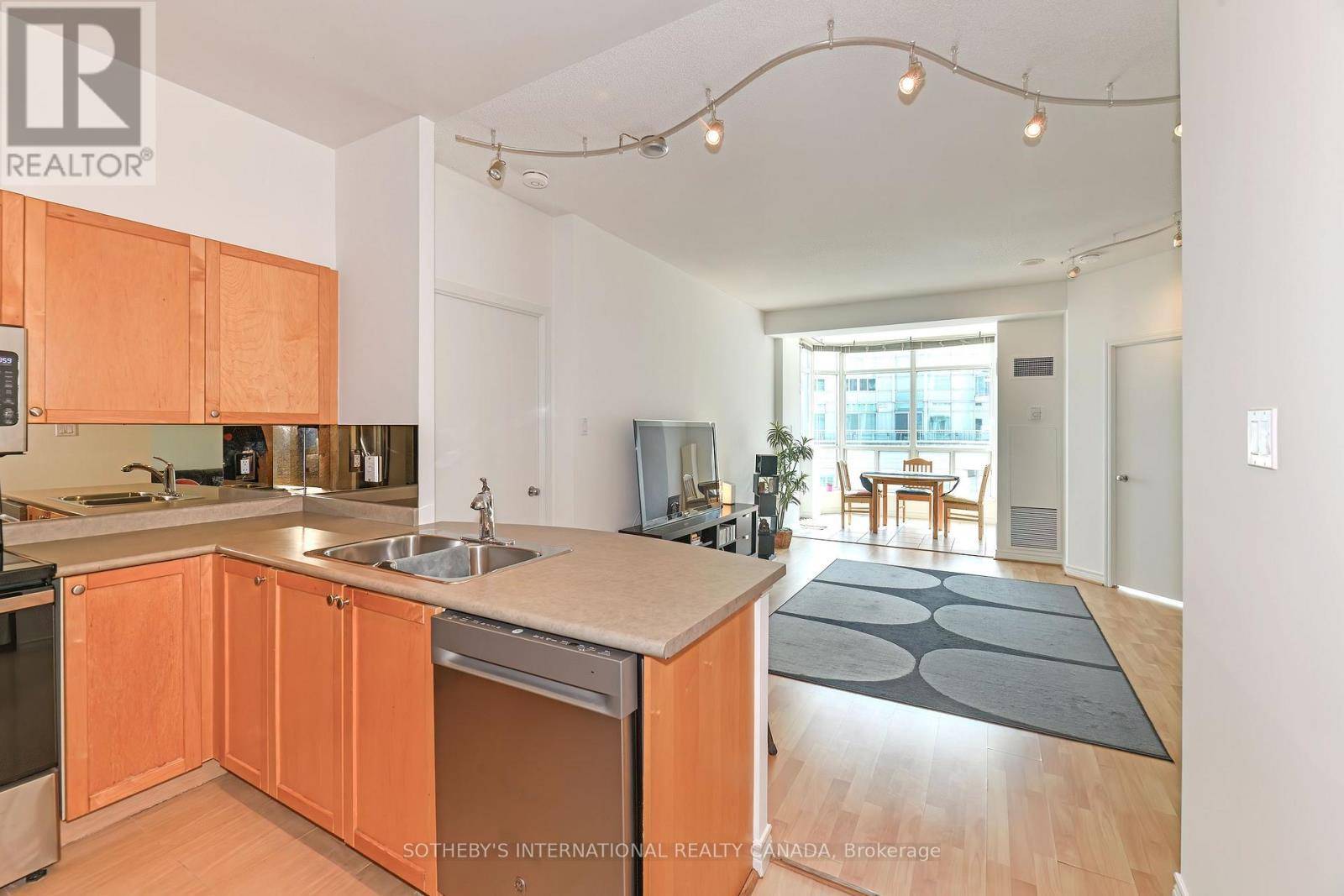 Toronto (waterfront Communities), ON M5V3M3,600 Queens Quay West #SP10