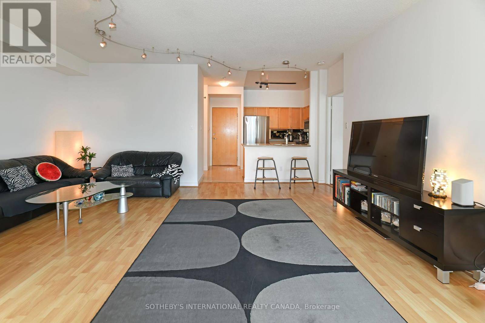 600 Queens Quay West #SP10, Toronto (waterfront Communities), ON M5V3M3