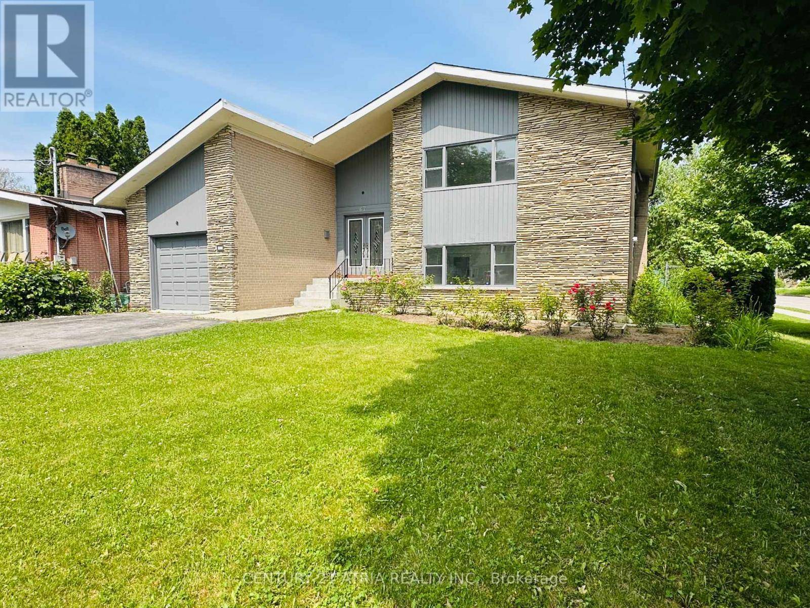 Toronto (newtonbrook West), ON M2R2W5,67 CHELMSFORD AVENUE