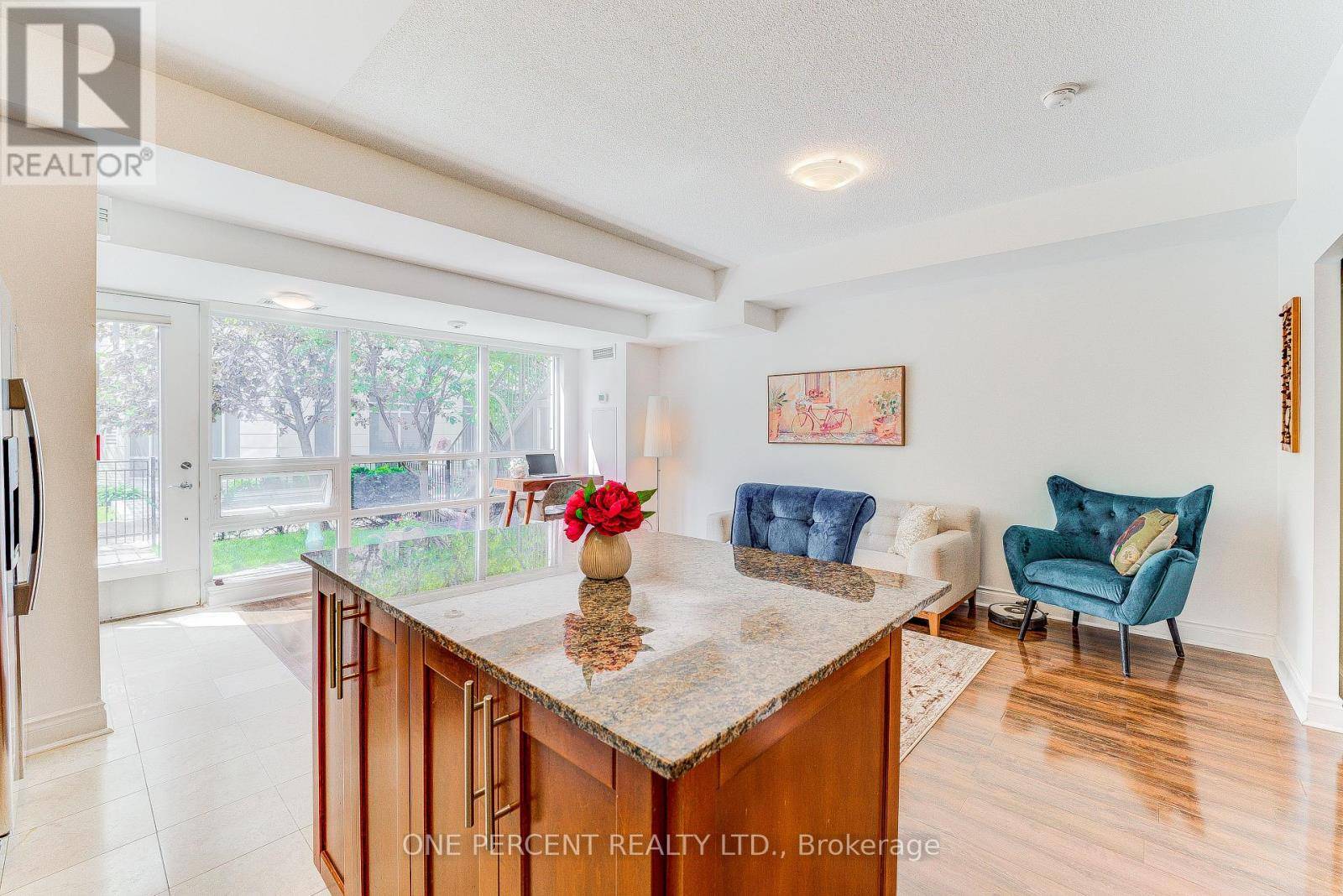 Toronto (willowdale East), ON M2N4N4,31 Olive AVE #114