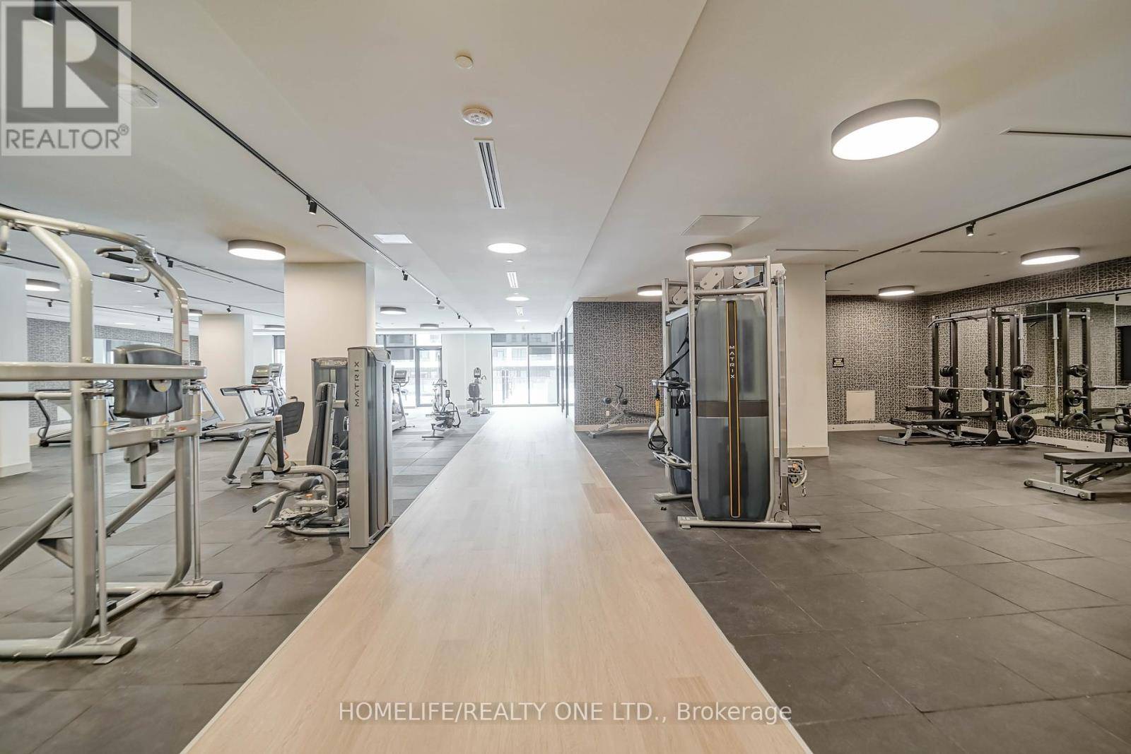 Toronto (regent Park), ON M5A0R8,130 River ST #2002