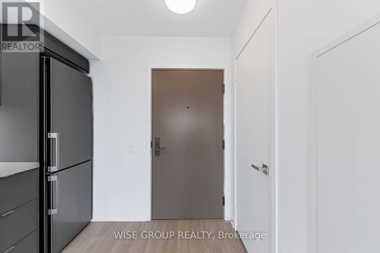 Toronto (clanton Park), ON M3H5Y9,500 Wilson AVE #1219
