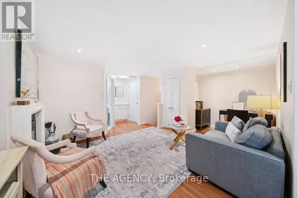 Toronto (yonge-st. Clair), ON M4V1T5,105 Heath ST West #3