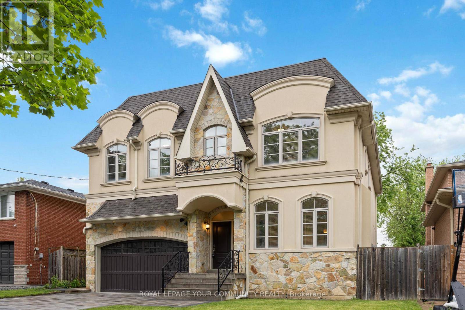 Toronto (willowdale East), ON M2N4N8,106 OLIVE AVENUE