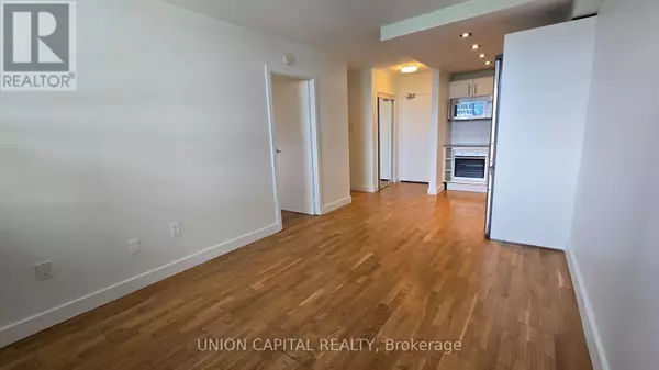 Toronto (regent Park), ON M5A2E2,230 Oak ST #1003